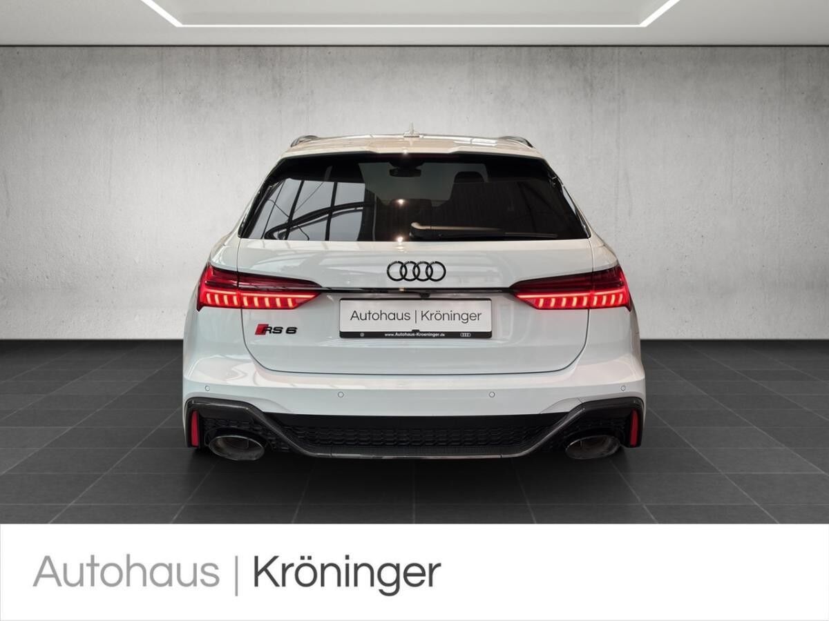Audi RS6 Avant 4.0 TFSI quattro performance B&O HUD