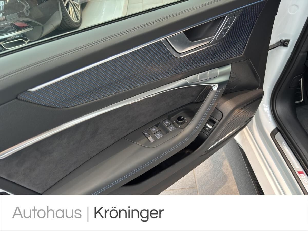 Audi RS6 Avant 4.0 TFSI quattro performance B&O HUD