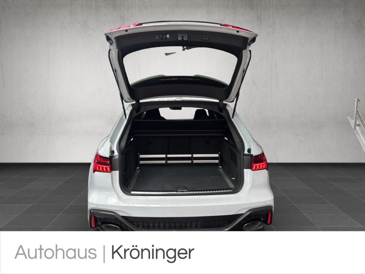 Audi RS6 Avant 4.0 TFSI quattro performance B&O HUD