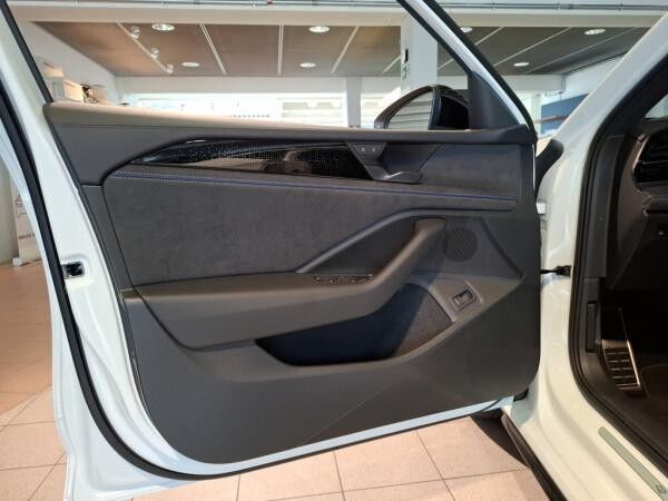 Volkswagen Passat 2.0TDI 4MOTION DSG R-Line *Endspurt*