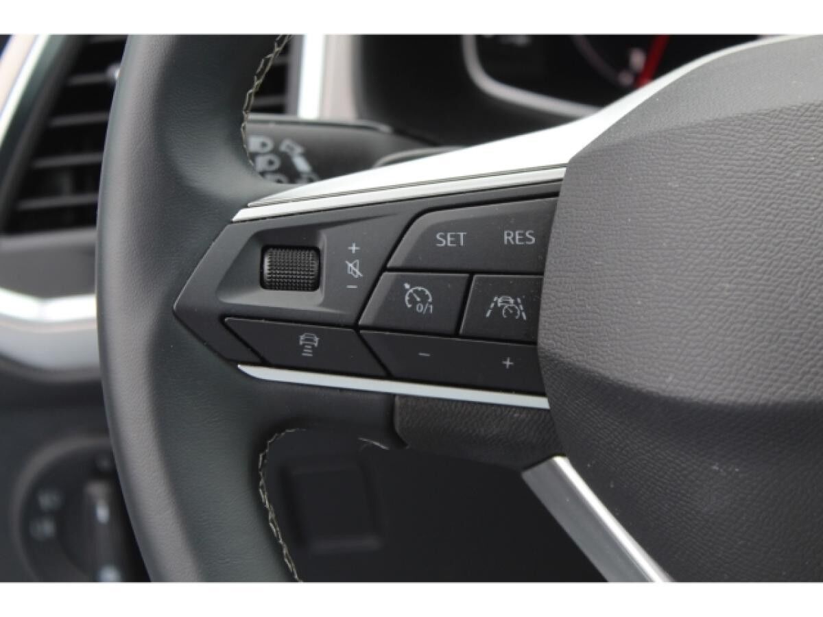 Seat Ateca 1.5 TSI DSG Xperience NAVI AHK LED KAMERA SHZ GRA_17