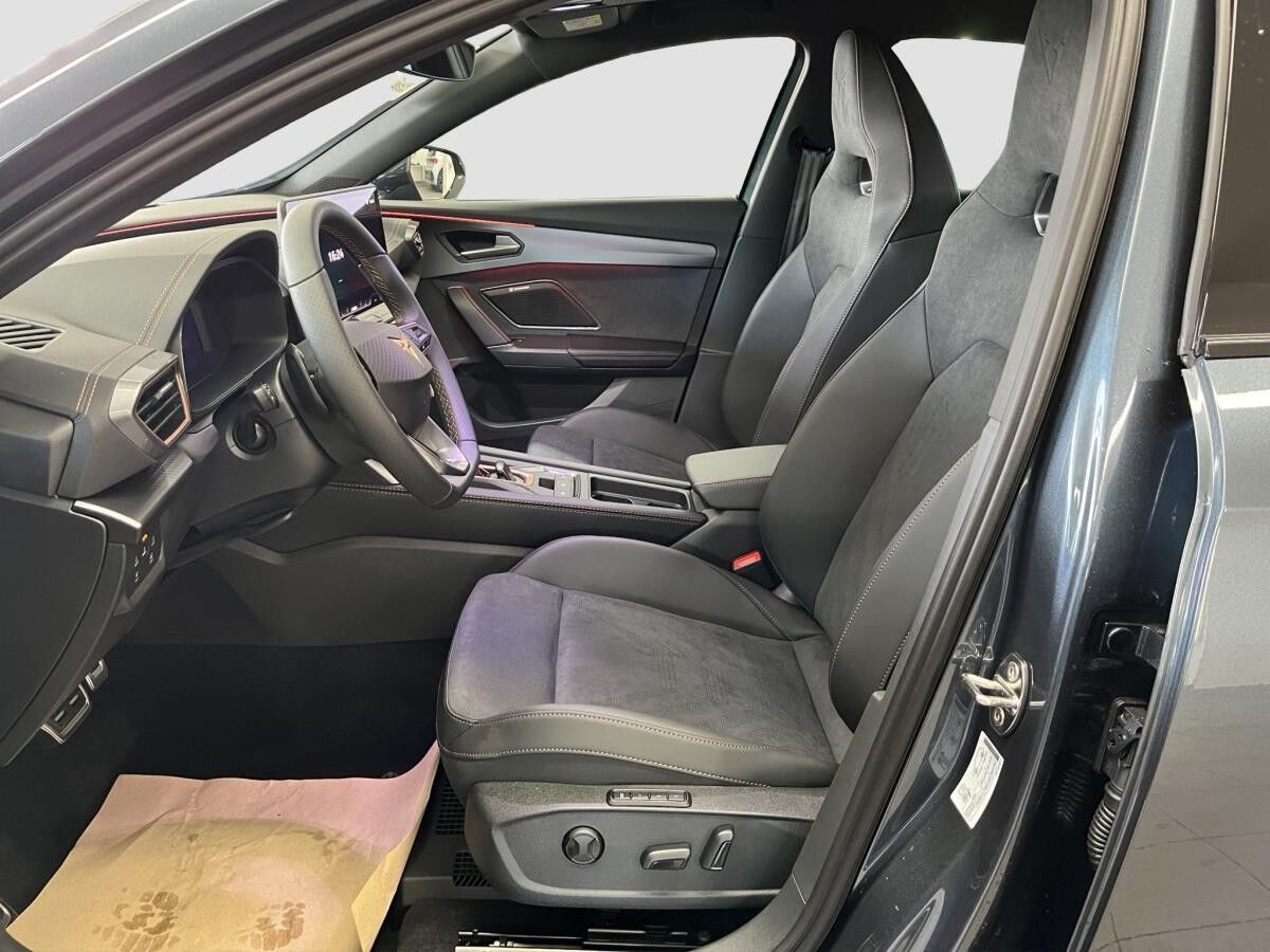 Cupra Formentor 1.5 e-HYBRID 272PS VZ DSG AHK MATRIX SENNHEISER