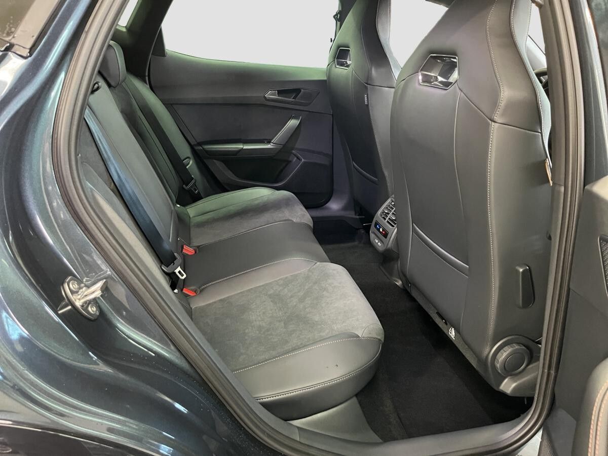 Cupra Formentor 1.5 e-HYBRID 272PS VZ DSG AHK MATRIX SENNHEISER