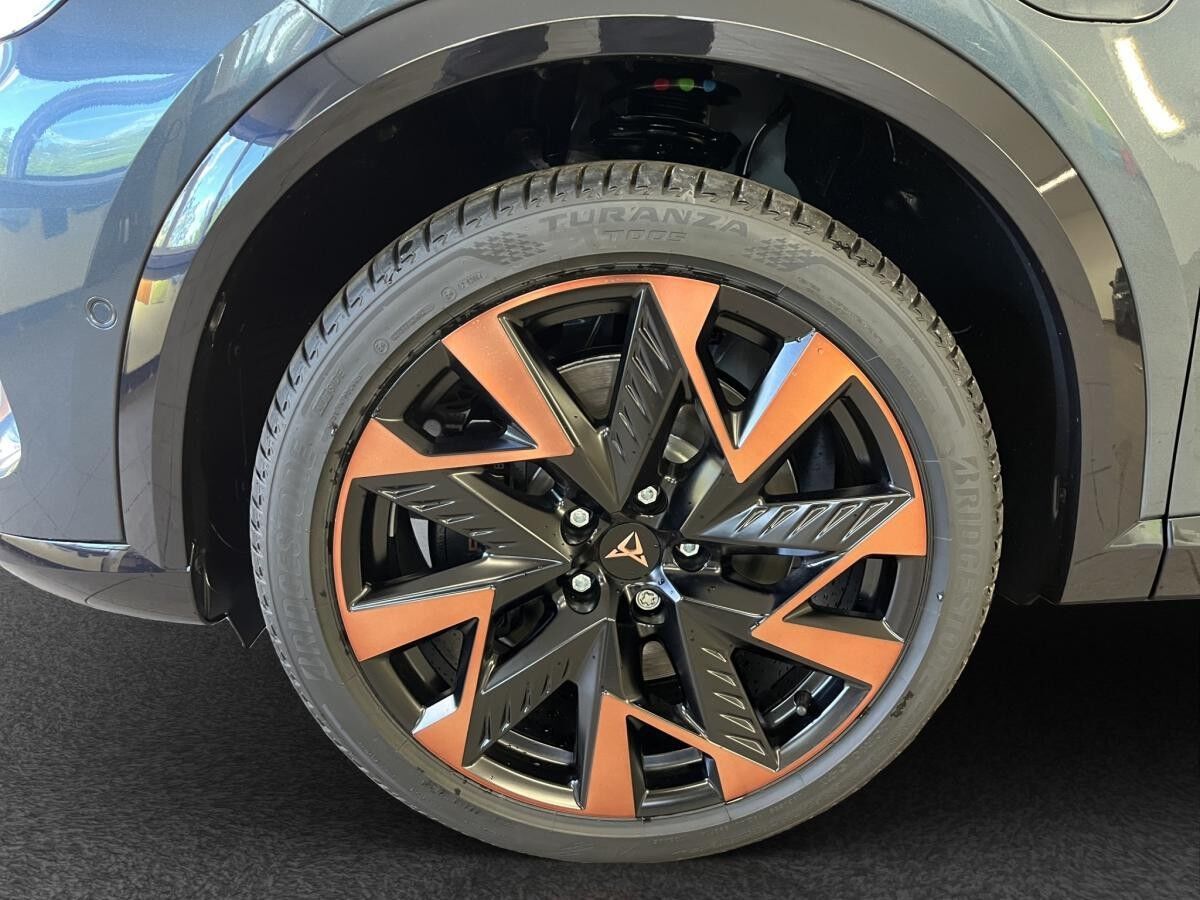 Cupra Formentor 1.5 e-HYBRID 272PS VZ DSG AHK MATRIX SENNHEISER