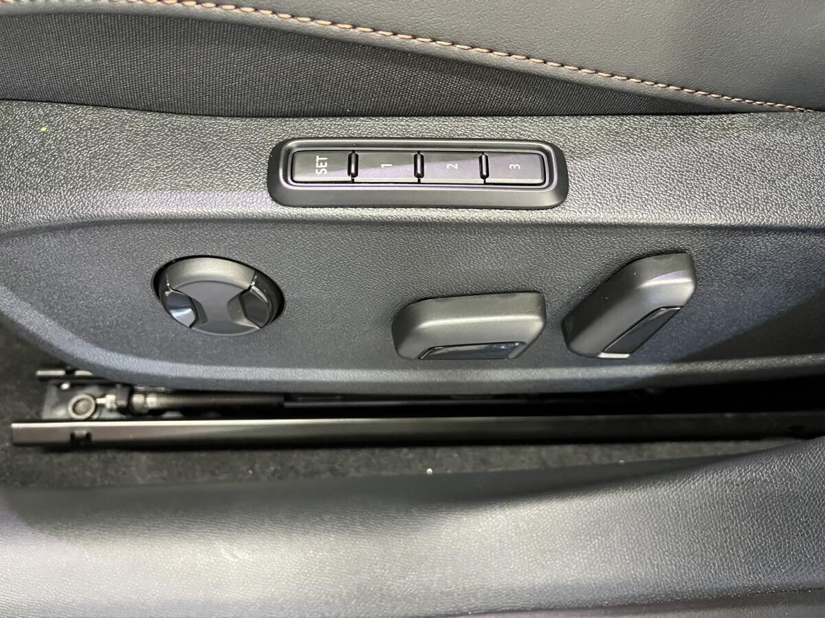 Cupra Formentor 1.5 e-HYBRID 272PS VZ DSG AHK MATRIX SENNHEISER