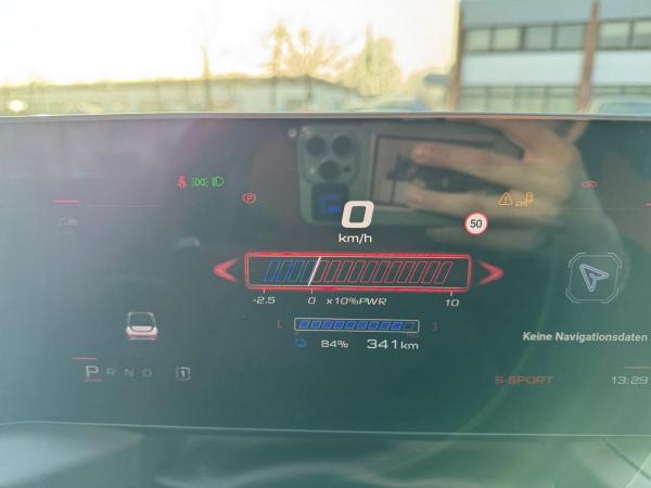 MG Cyberster X-Power - der futuristische Elektro-Sportwagen für die Straße von morgen