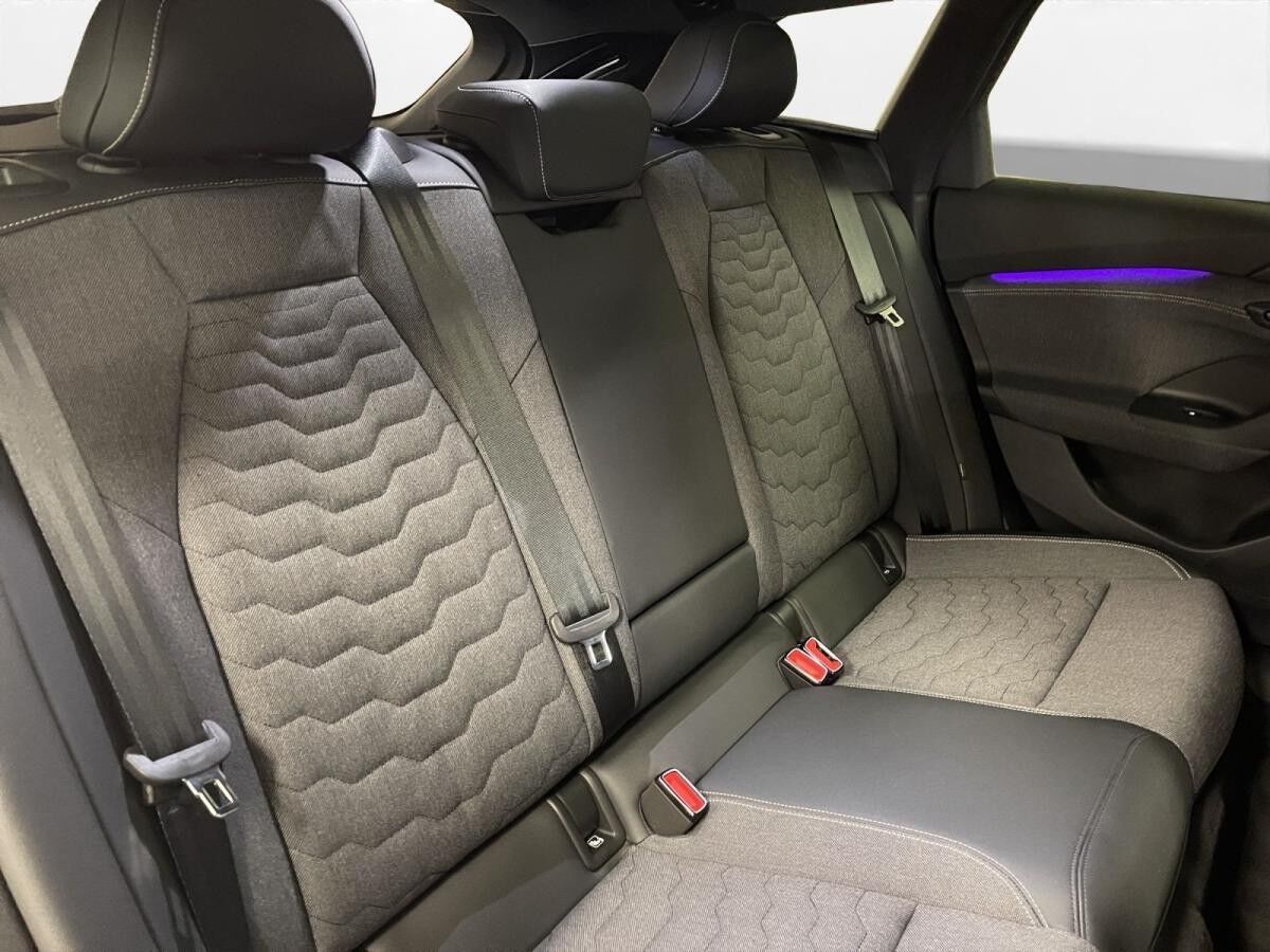 Audi A6 e-tron A6 Avant e-tron edition one blue Pano LM 21" B&O Matrix