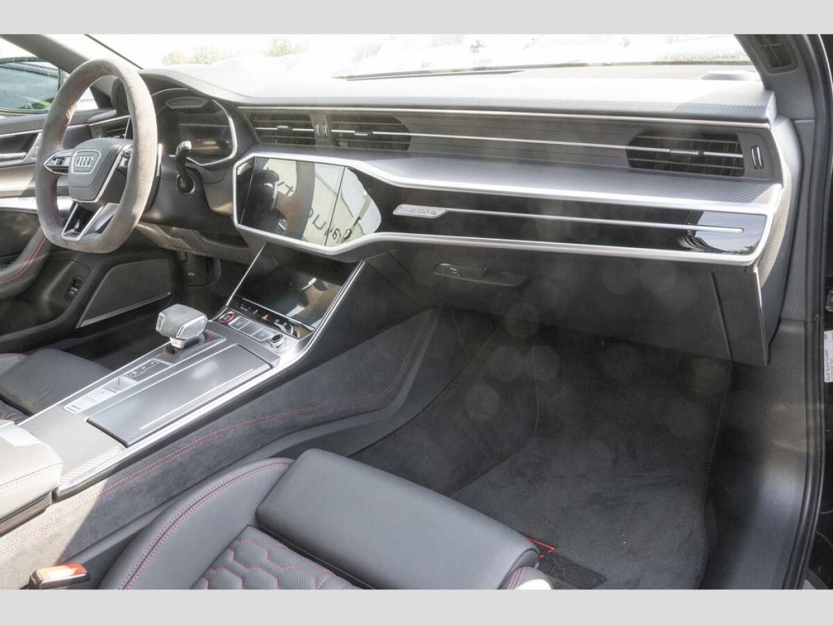 Audi RS6 Avant 4.0 TFSI quattro Audi RS6 Avant 4.0 TFSI quattro