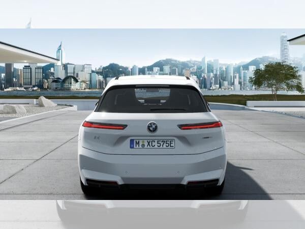 BMW ix xDrive45