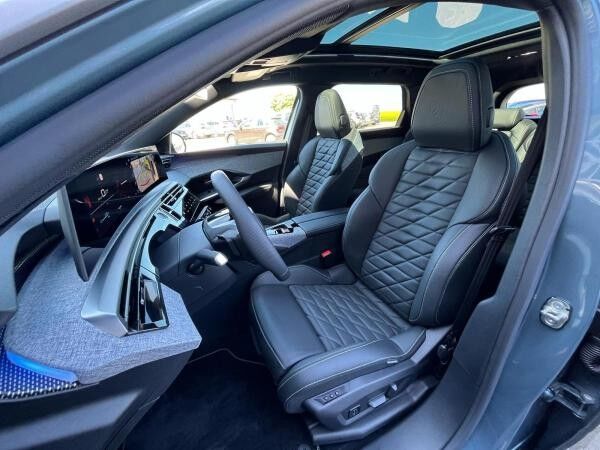 Peugeot 5008 E GT Elektro 210 73kWh *SOFORT*VOLL*