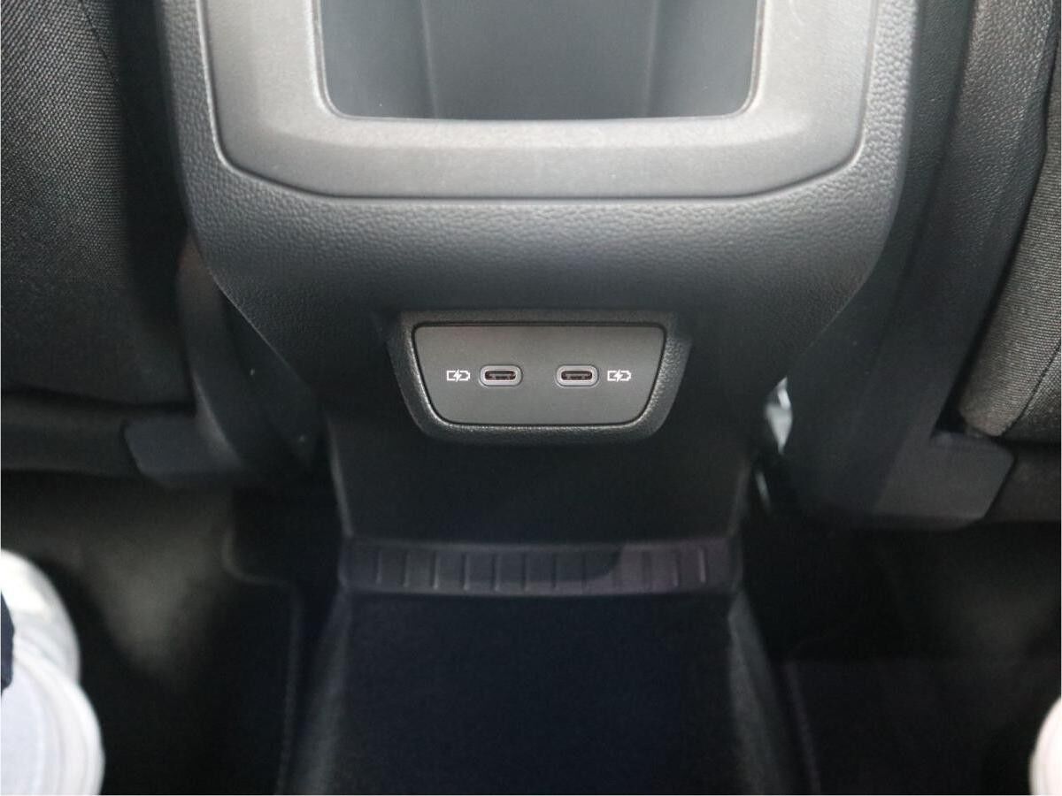 Volkswagen T-Cross R-Line 1.5 TSI ACT OPF (150 PS) DSG*AHK*RFK*BLACKSTYLE*NAVI*