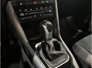 Volkswagen T-Roc Style 1.5 TSI*NAV*DSG*CAM*ACC*LED*IQ DRIVE