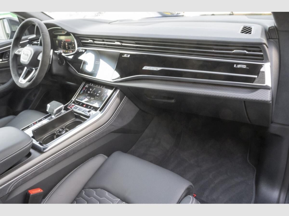 Audi RS Q8 Facelift/Black+/Sportaga/Laser/360°/23Zoll/HuD/OLED Audi RS Q8 Facelift/Black+/Sportaga/Laser/360°/23Zoll/HuD/OLED