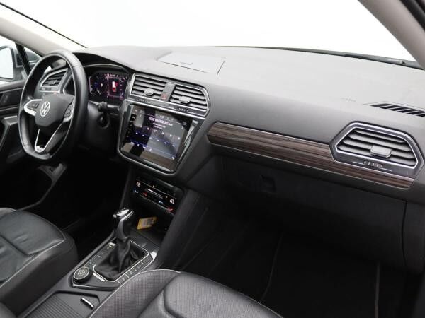 Volkswagen Tiguan Allspace Elegance 2.0 TDI 4M DSG / Matrix