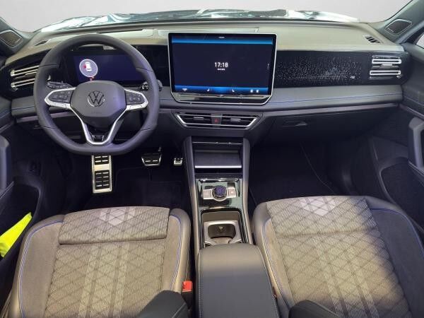 Volkswagen Tiguan R-Line 1.5 eTSI DSG HARMAN PANO SITZHZ IQ