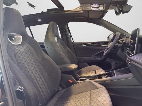 Volkswagen Tiguan R-Line 1.5 eTSI DSG HARMAN PANO SITZHZ IQ