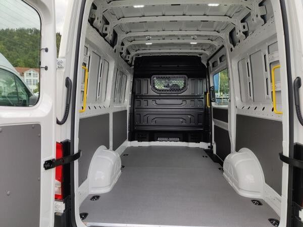 Volkswagen Crafter 35 Kasten Hochdach 2.0 TDI mittlerer Radstand