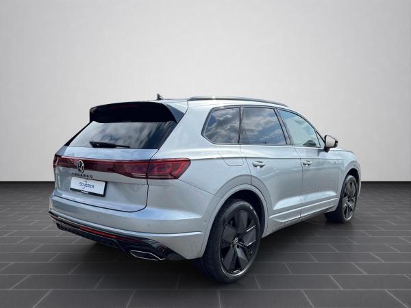 Volkswagen Touareg R-Line / 286PS / AHK / 22“