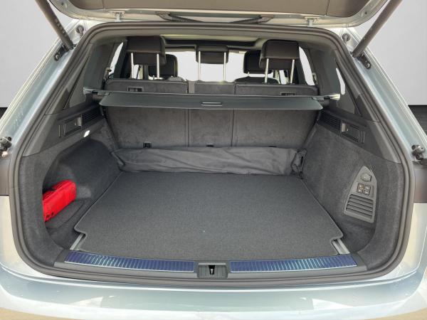 Volkswagen Touareg R-Line / 286PS / AHK / 22“