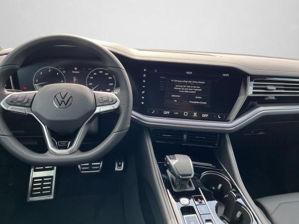 Volkswagen Touareg R-Line / 286PS / AHK / 22“