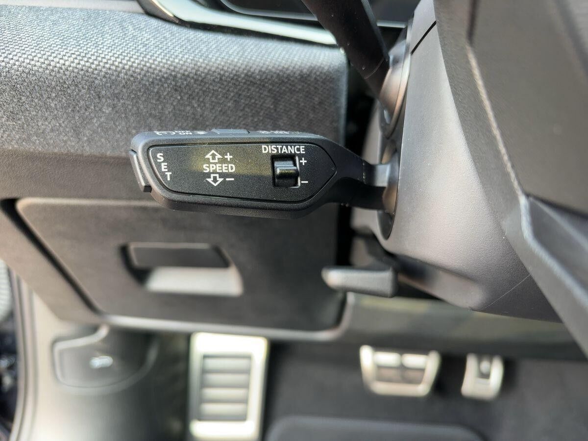 Audi A5 quattro, Tech-Paket, S line innen & außen, Panorama-Glasdach, Optikpaket schwarz