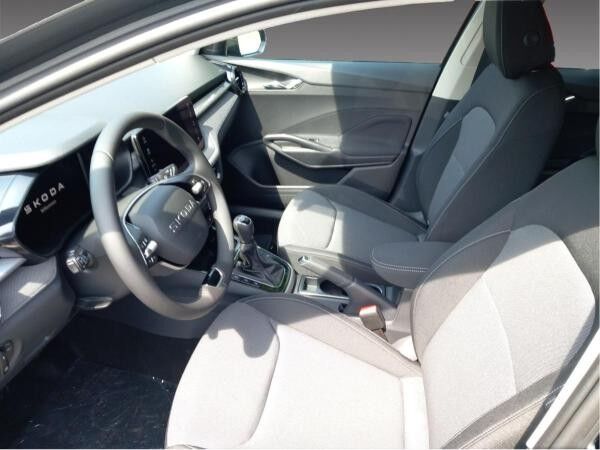 Skoda Fabia Tour 1,0 TSI 6-Gang-Schaltgetriebe *NAVI*KAMERA*