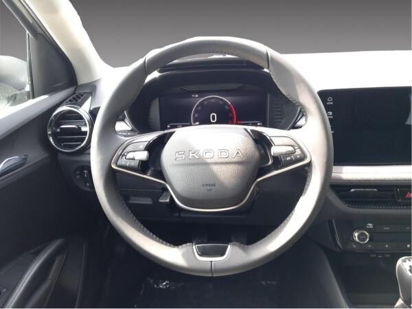 Skoda Fabia Tour 1,0 TSI 6-Gang-Schaltgetriebe *NAVI*KAMERA*
