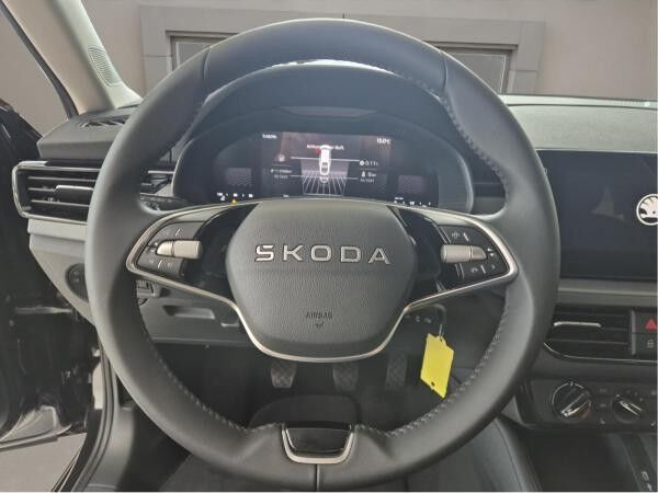 Skoda Kamiq Essence SOFORT VERFÜGBAR SHZ LED W-Paket PDC SpurH