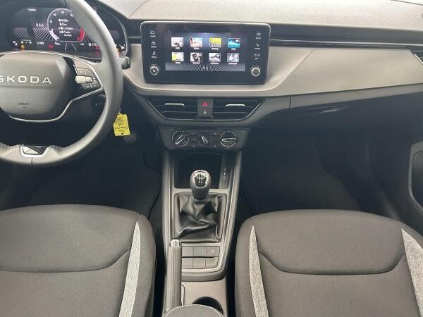 Skoda Kamiq Essence SOFORT VERFÜGBAR SHZ LED W-Paket PDC SpurH