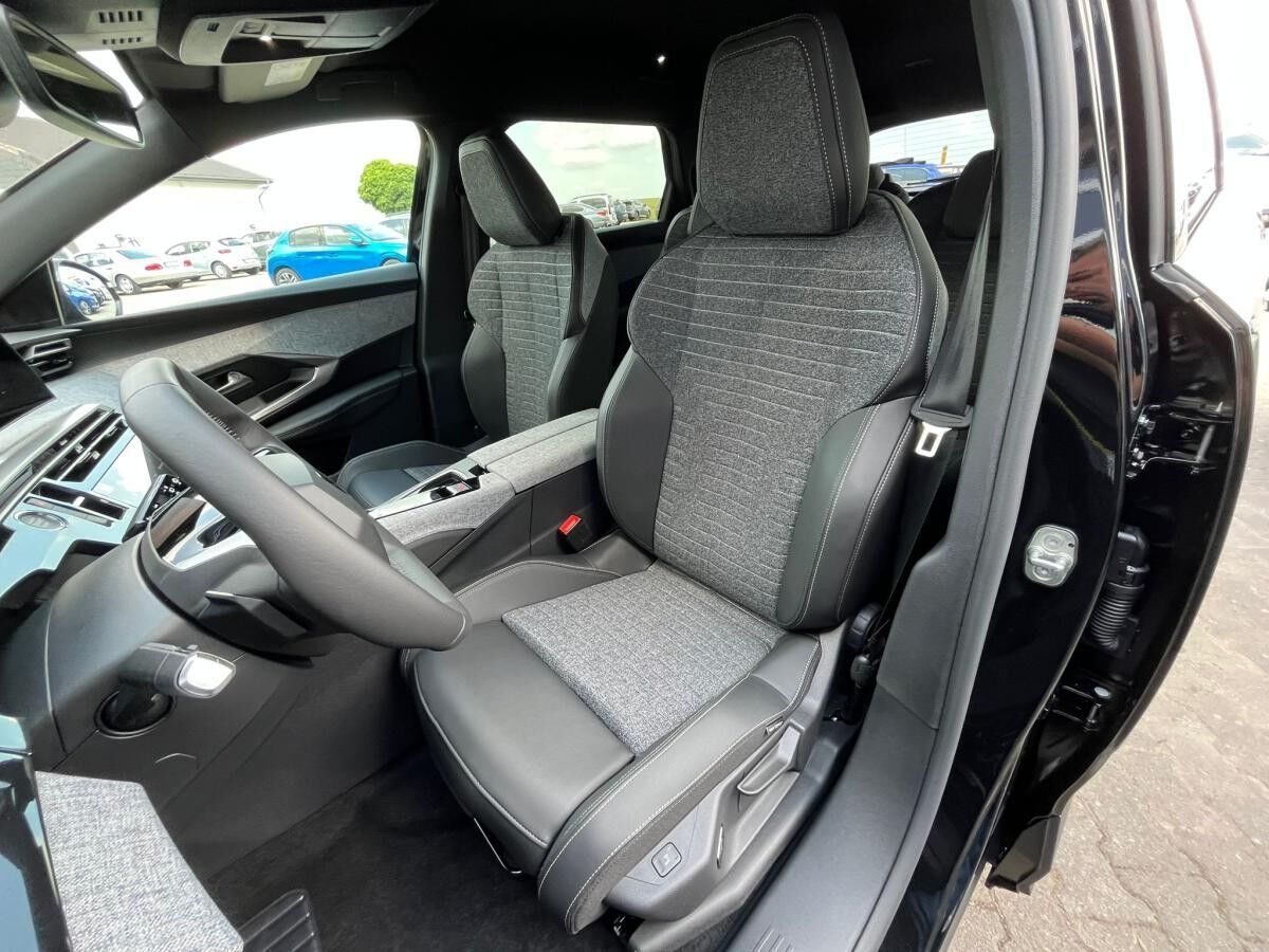 Peugeot 5008 Allure HYBRID 145 e-DSC6 7-SITZER !SOFORT!