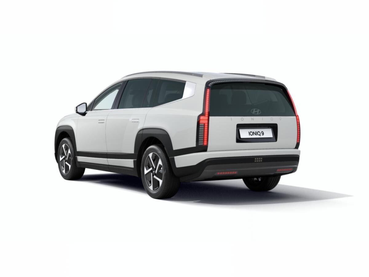 Hyundai IONIQ 9 ⚡110 kWh 218PS Basis 2WD 7-Sitzer, Techniq-Paket⚡