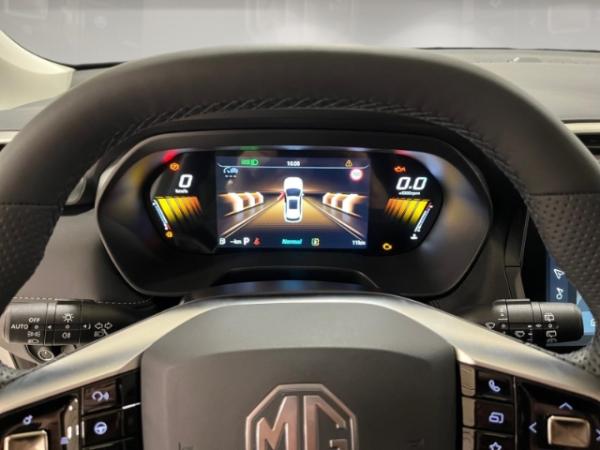 MG ZS HYBRID + LUXURY *SONDERANGEBOT