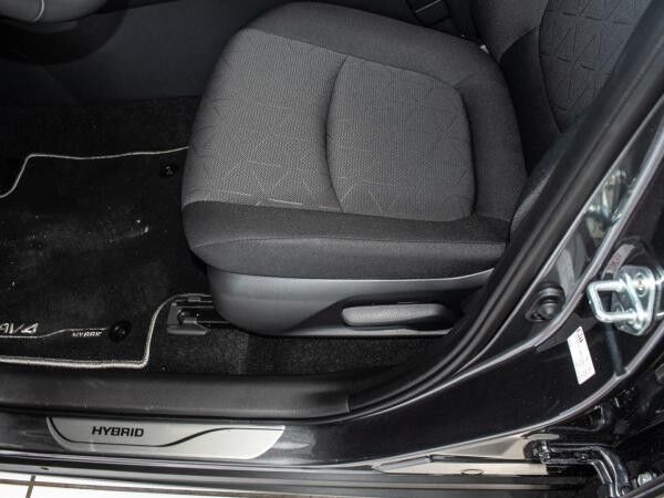 Toyota RAV 4 2.5 Hybrid Teamplayer +inkl Wartung+SHZ+18