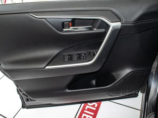 Toyota RAV 4 2.5 Hybrid Teamplayer +inkl Wartung+SHZ+18