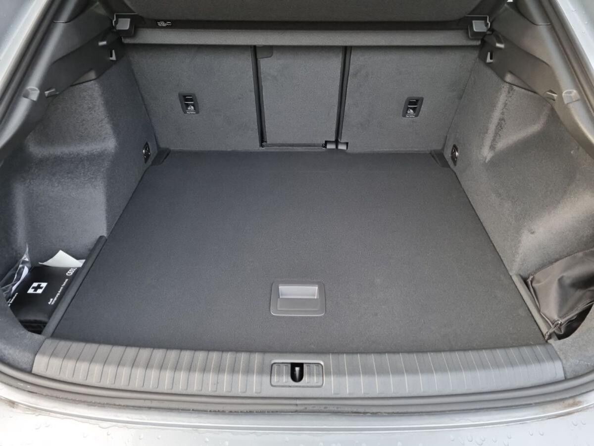 Audi Q3 Sportback 35 TFSI LED Scheinw. Rückf.kamera MMI Navi plus Sportsitze Sitzheizung