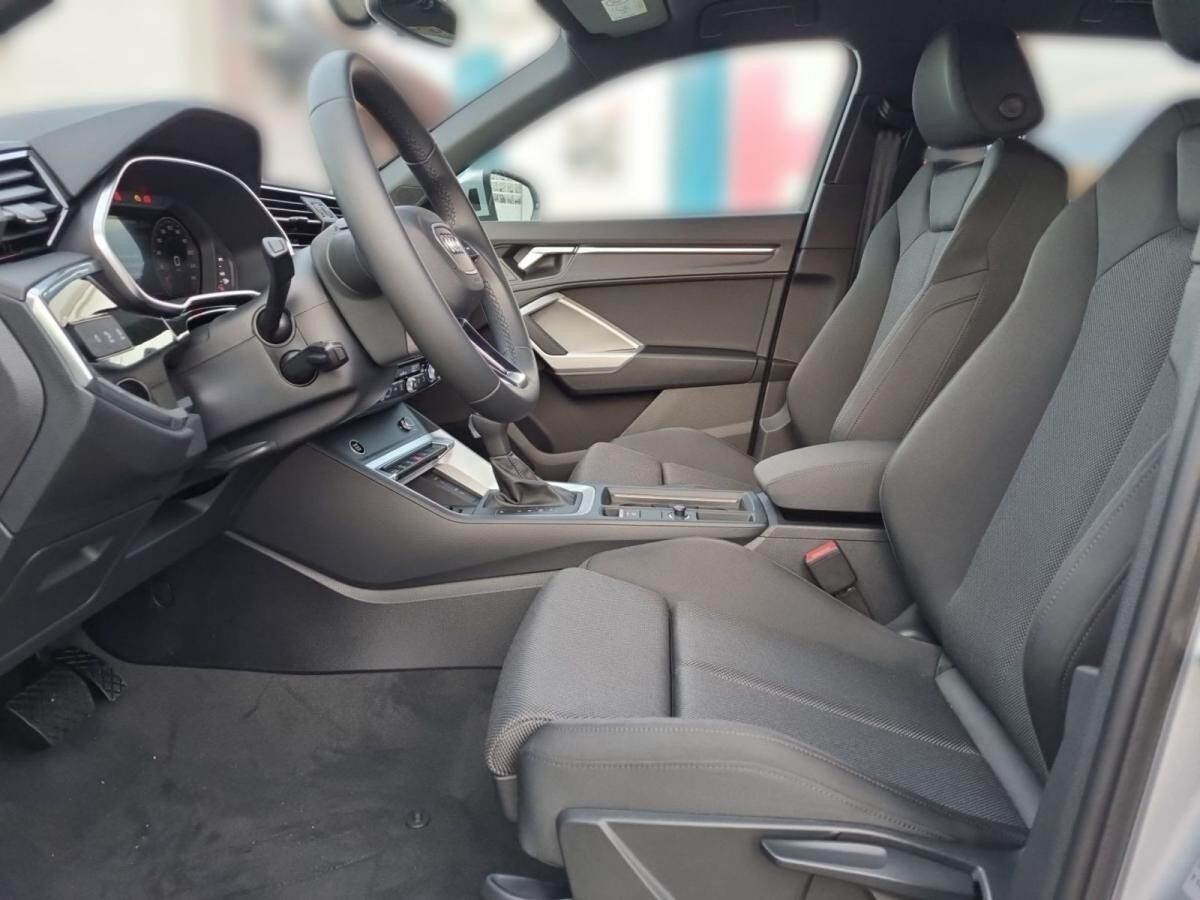 Audi Q3 Sportback 35 TFSI LED Scheinw. Rückf.kamera MMI Navi plus Sportsitze Sitzheizung