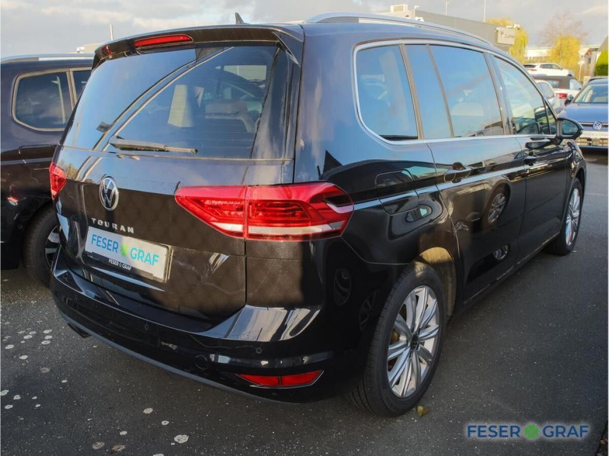 Volkswagen Touran Highline 2.0 TDI DSG Navi AHK Kamera LED
