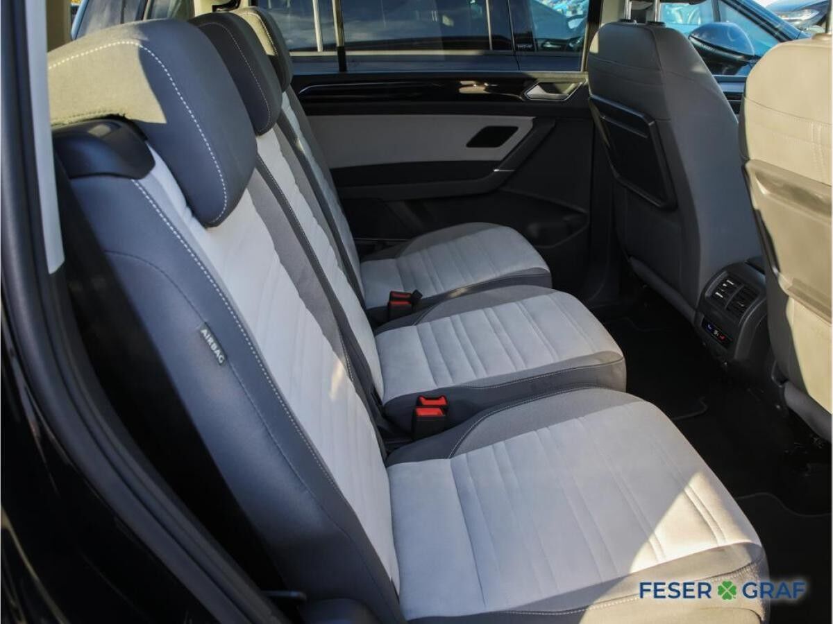 Volkswagen Touran Highline 2.0 TDI DSG Navi AHK Kamera LED