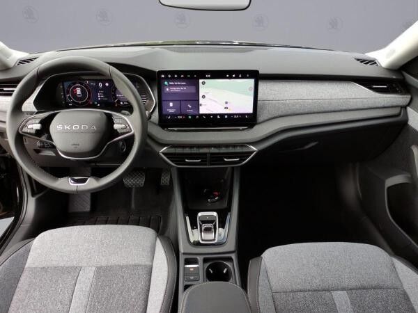 Skoda Octavia Combi Tour 2.0 TDI DSG AHK ACC RFK DAB