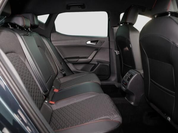 Seat Leon FR 1.5 eTSI / 7-Gang-DSG SLD