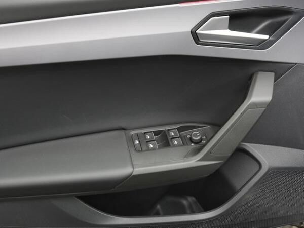 Seat Leon FR 1.5 eTSI / 7-Gang-DSG SLD