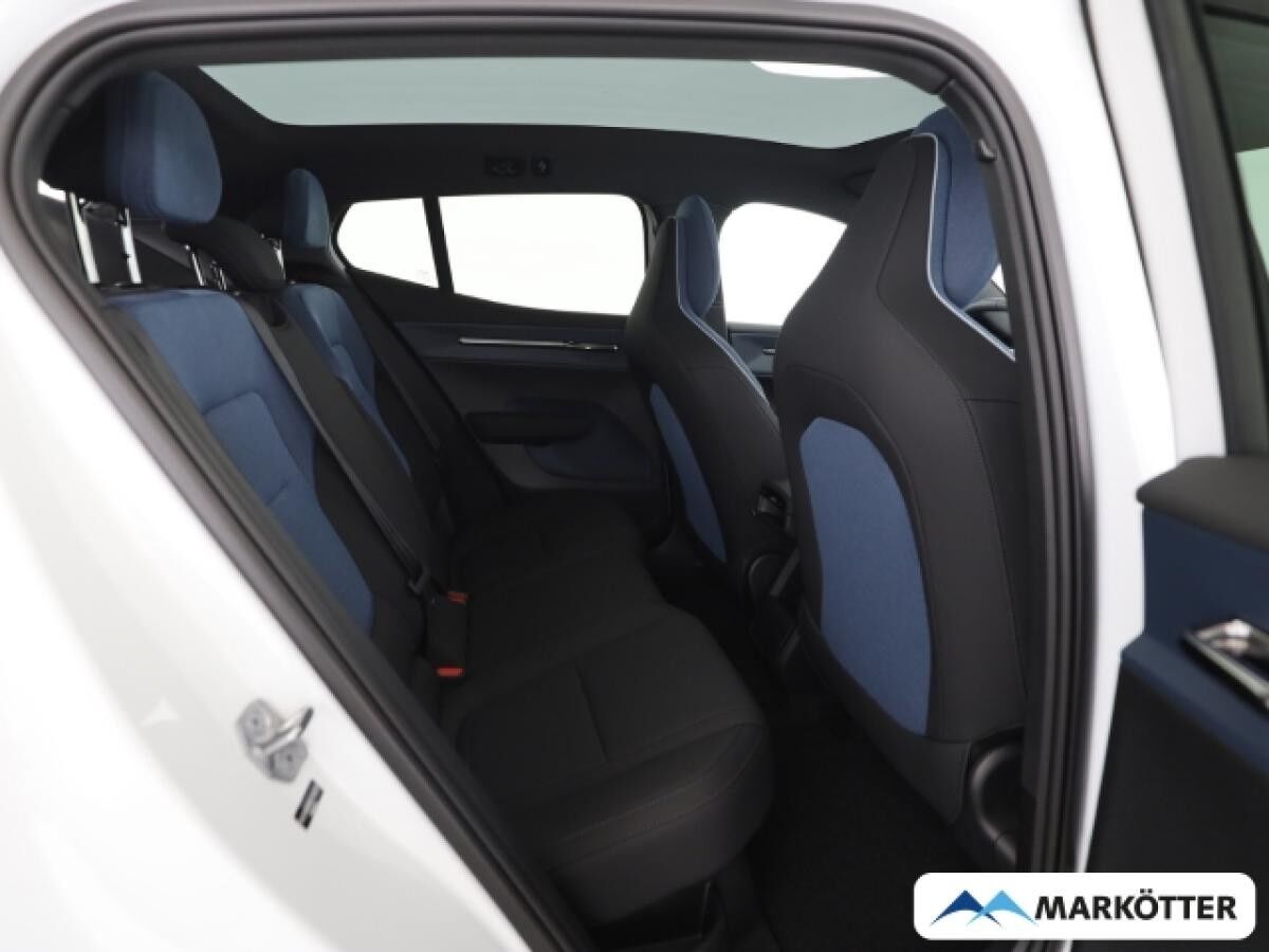 Volvo EX30 Cross Country Twin Motor Performance Ultra AWD