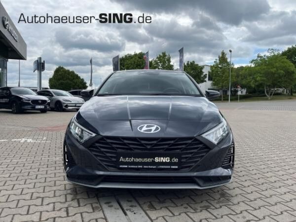 Hyundai i20 Kamera Induktion Navi Spurhalte SHZ AC/AA