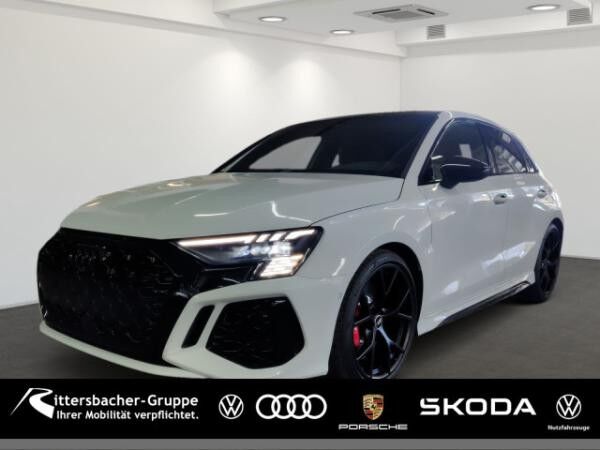 Audi RS3 Sportback -  Matrix LED Pano B&O RS Sportabgasanl Dachk.spoiler carbon