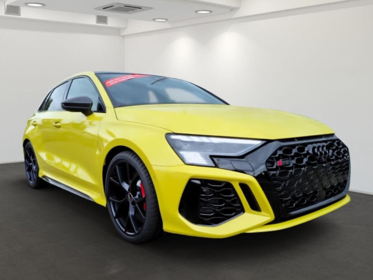 Audi RS3 Sportback - Panorama-Glasdach-  Bang & Olufsen Premium- Audi virtual cockpit plus