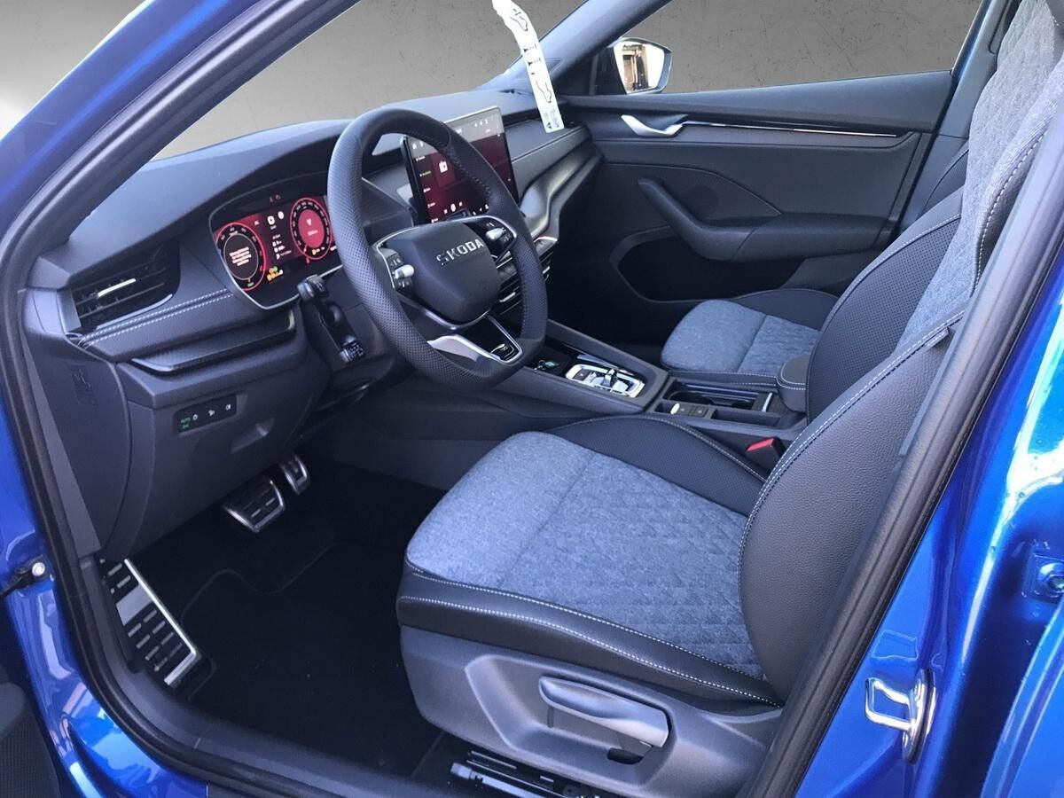 Skoda Octavia Combi IV 1.5 TSI mHEV DSG Sportline Vorführwagen Skoda Octavia Combi IV 1.5 TSI mHEV DSG Sportline Vorführwagen