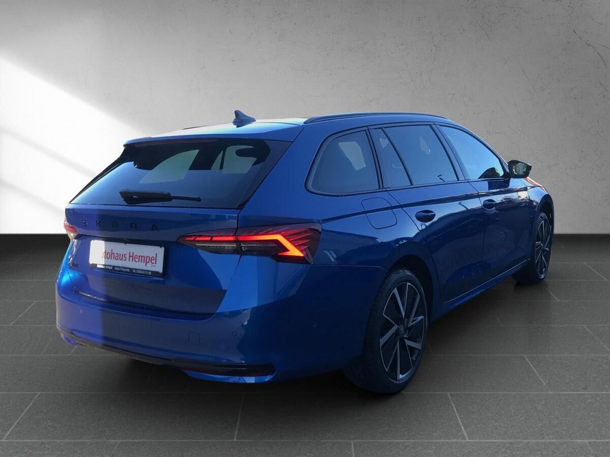 Skoda Octavia Combi IV 1.5 TSI mHEV DSG Sportline Vorführwagen Skoda Octavia Combi IV 1.5 TSI mHEV DSG Sportline Vorführwagen