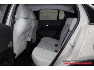 Fiat 600e MY25 La Prima Navi Massagesitze LED El. Heckklappe