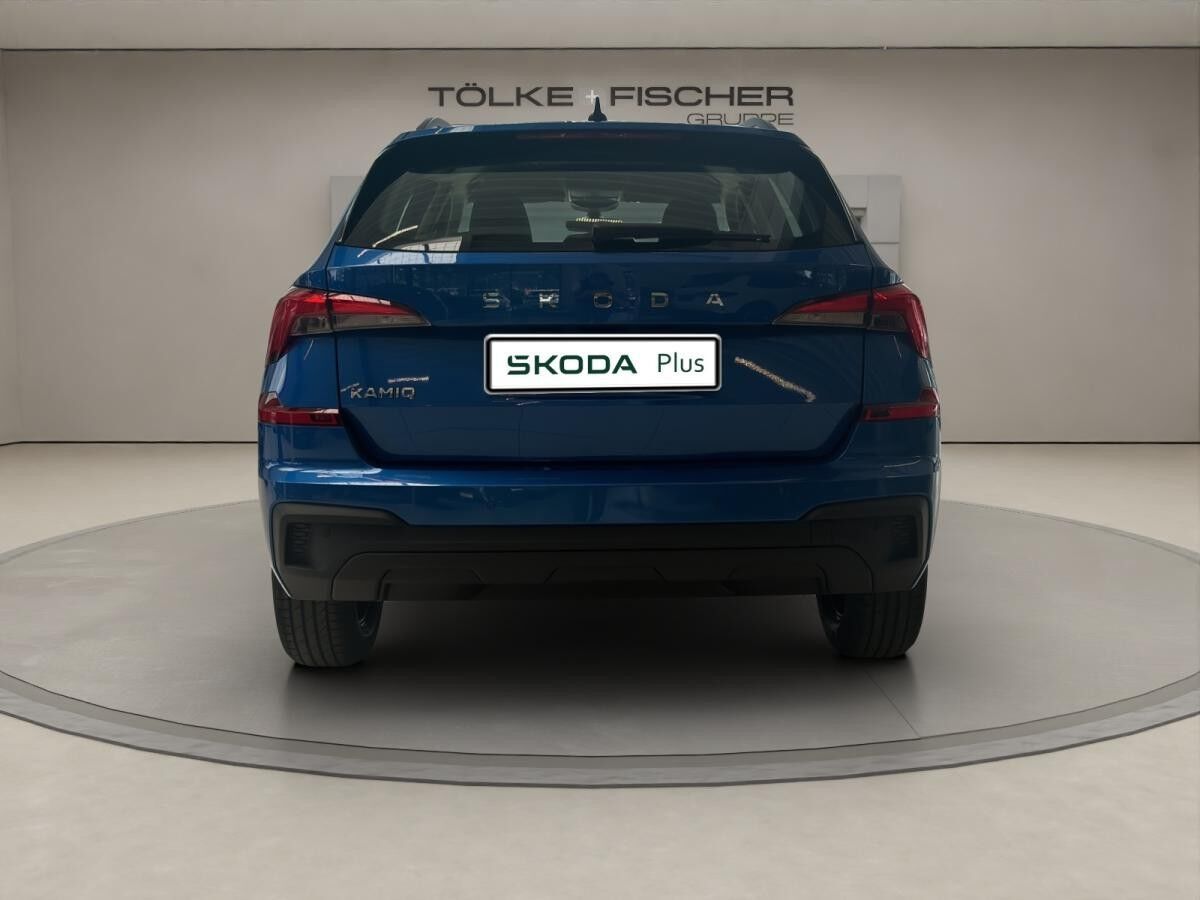 Skoda Kamiq Essence SOFORT VERFÜGBAR SHZ LED W-Paket PDC SpurH