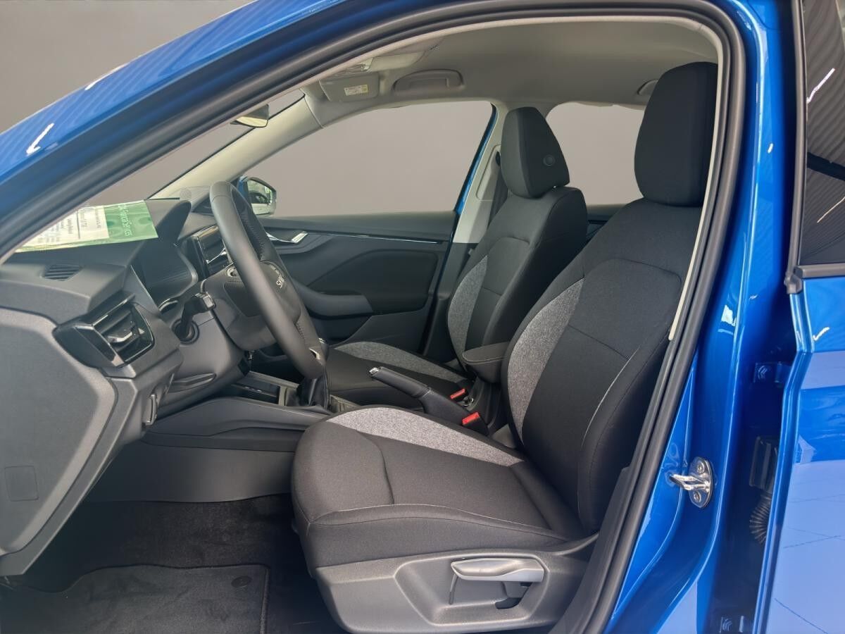 Skoda Kamiq Essence SOFORT VERFÜGBAR SHZ LED W-Paket PDC SpurH